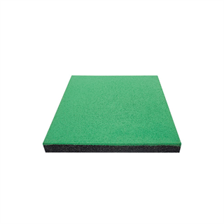 Playground dimensioni 50x50 mm; spessore 40 mm; peso 8,4 kg; colore verde (singola mattonella)