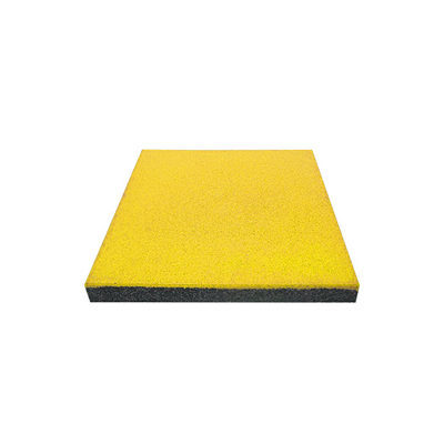 Playground dimensioni 50x50 mm; spessore 40 mm; peso 8,4 kg; colore giallo (singola mattonella)